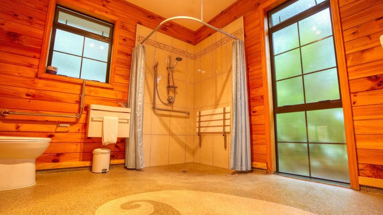 Paparoa Beach Hideaway With Hot Tub Barrytown Exterior photo