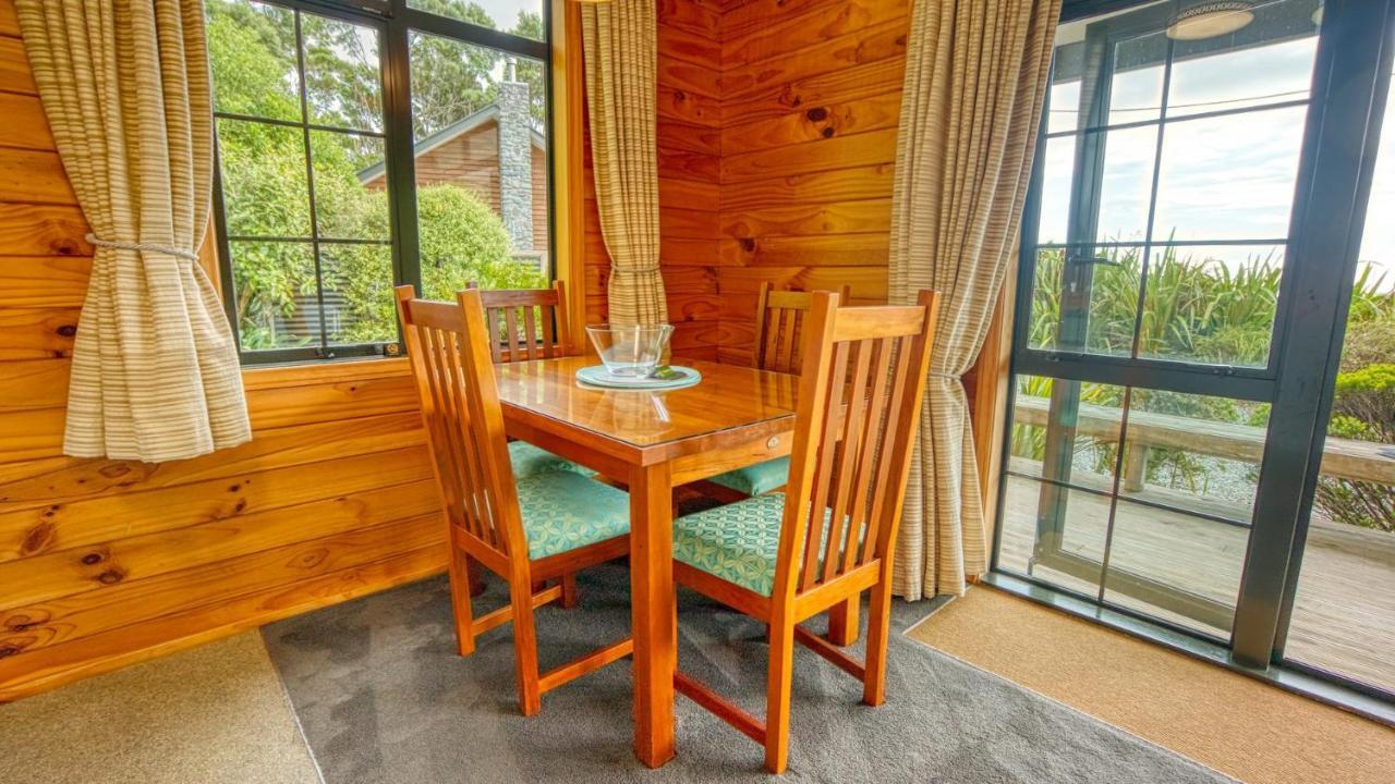 Paparoa Beach Hideaway With Hot Tub Barrytown Exterior photo